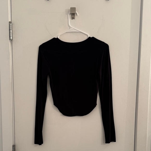 Aritzia Wilfred Potion Longsleeve — Black - Picture 4 of 4